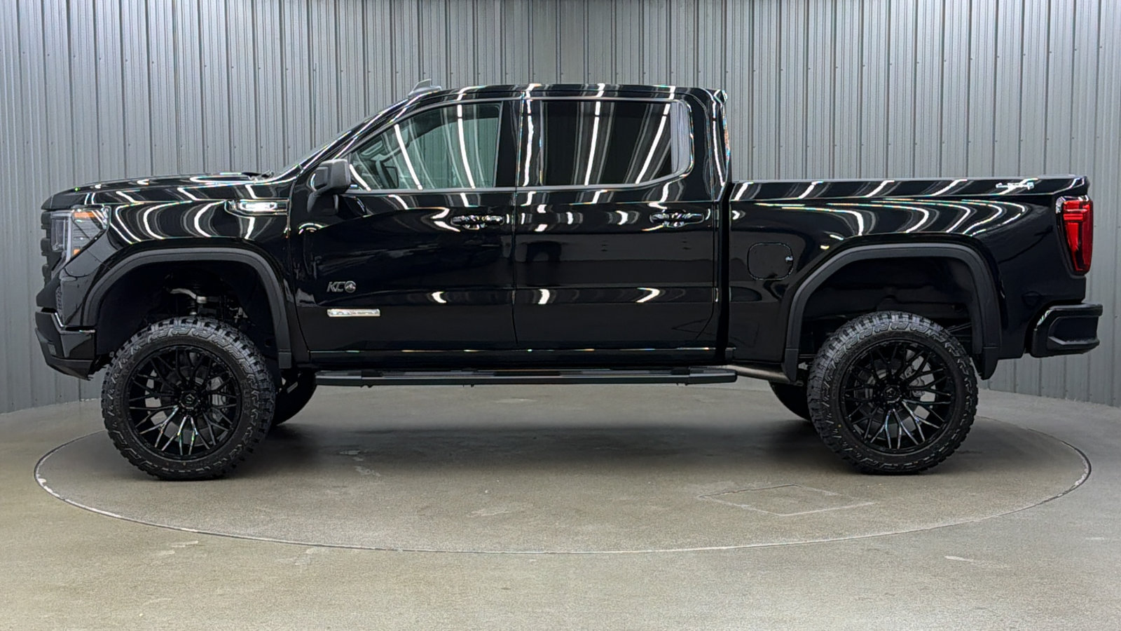 Used 2026 GMC Sierra 1500 Elevation w/ Preferred Package AWD/4WD image 2