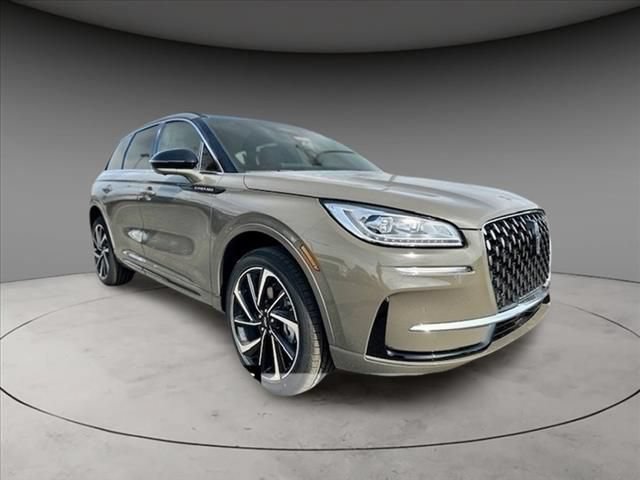 New 2025 Lincoln Corsair Grand Touring w/ Equipment Group 301A AWD/4WD image 3