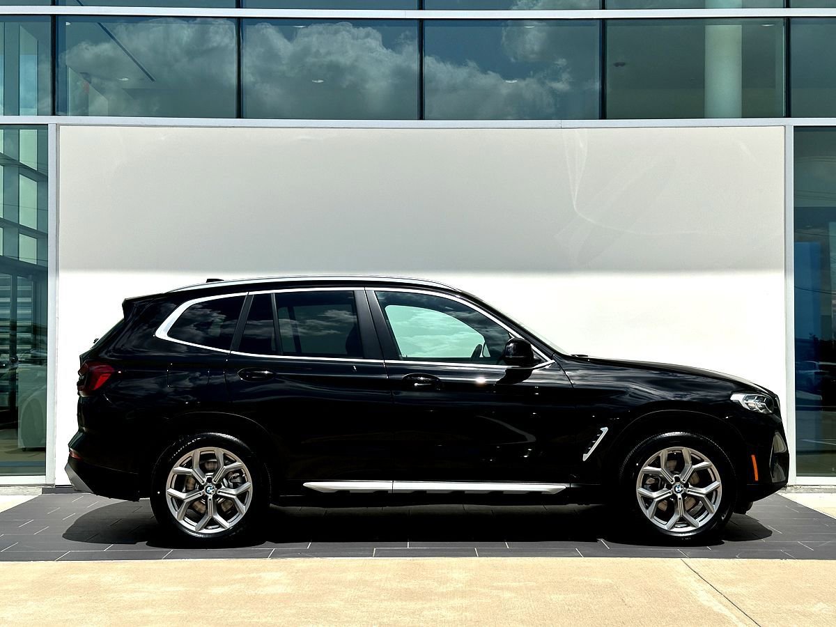 Certified 2024 BMW X3 sDrive30i w/ Premium Package RWD image 3