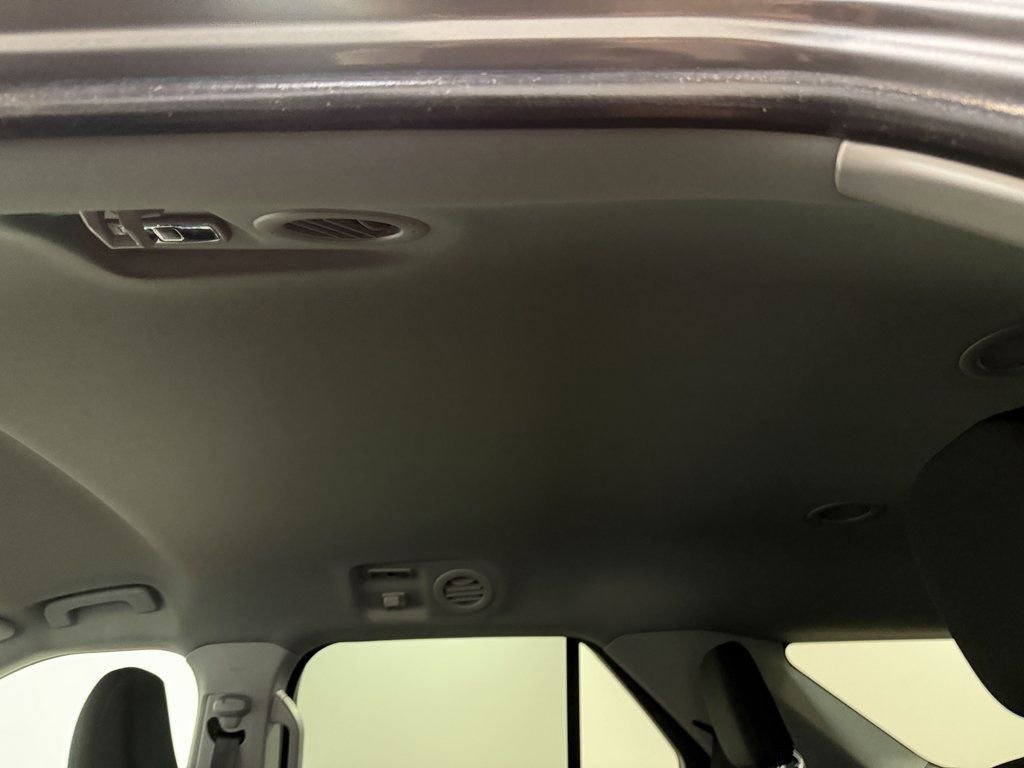 Used 2022 Ford Explorer XLT image 10