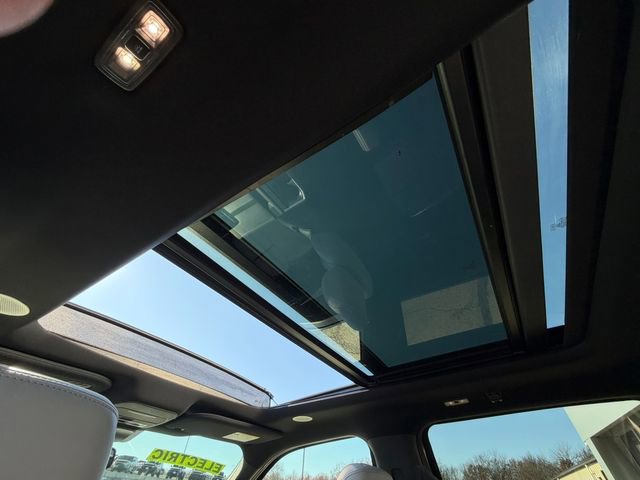 Used 2022 Ford F150 Lightning Platinum image 20