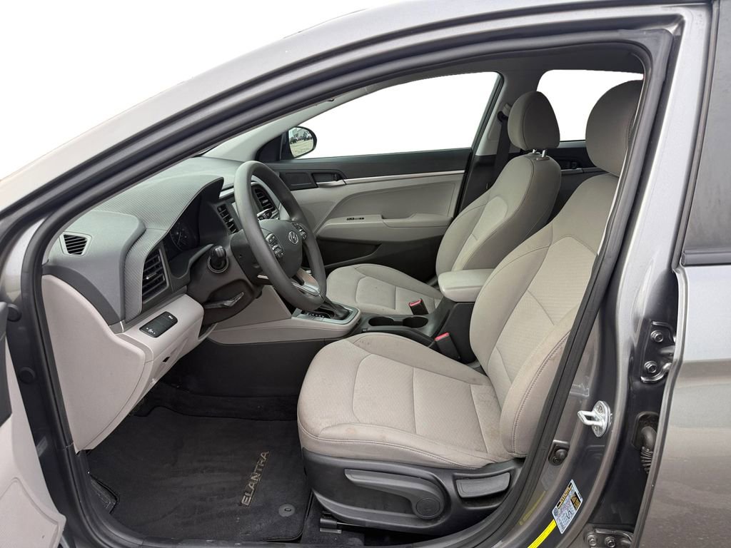 Used 2019 Hyundai Elantra SE image 9