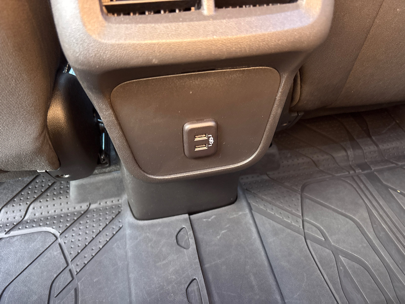 Used 2024 Chevrolet Equinox LT image 32