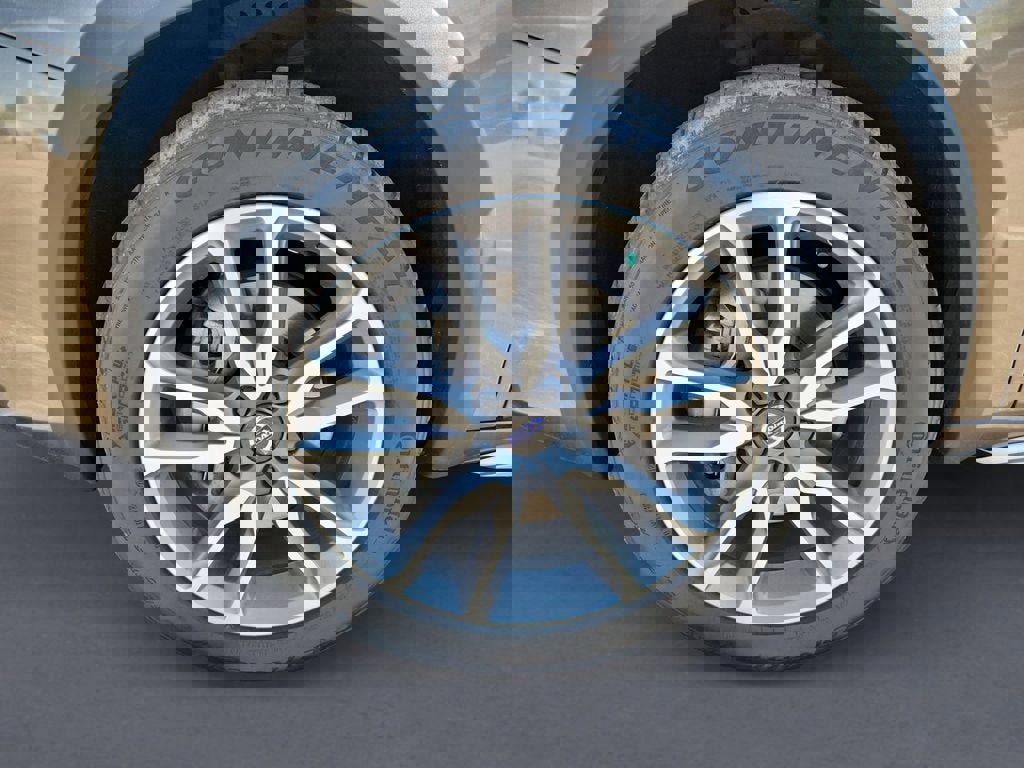 Used 2018 Volvo V60 T5 Cross Country AWD/4WD image 14