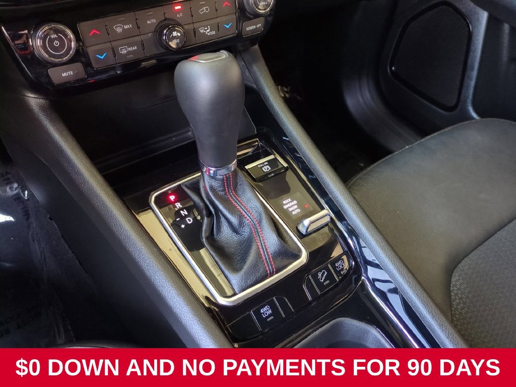 Used 2025 Jeep Compass Trailhawk AWD/4WD image 19