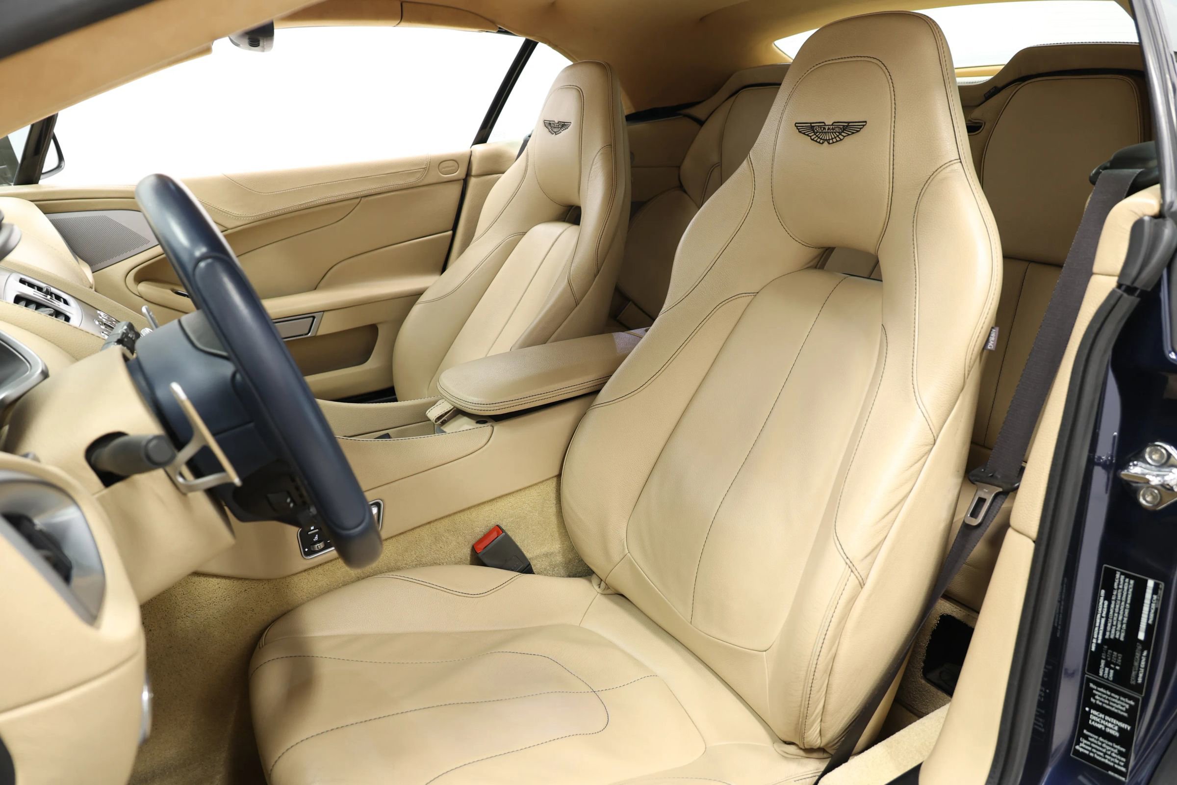 Used 2016 Aston Martin Vanquish Volante image 14