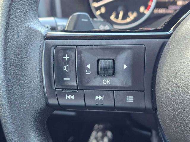 Used 2023 Nissan Rogue SV FWD image 32