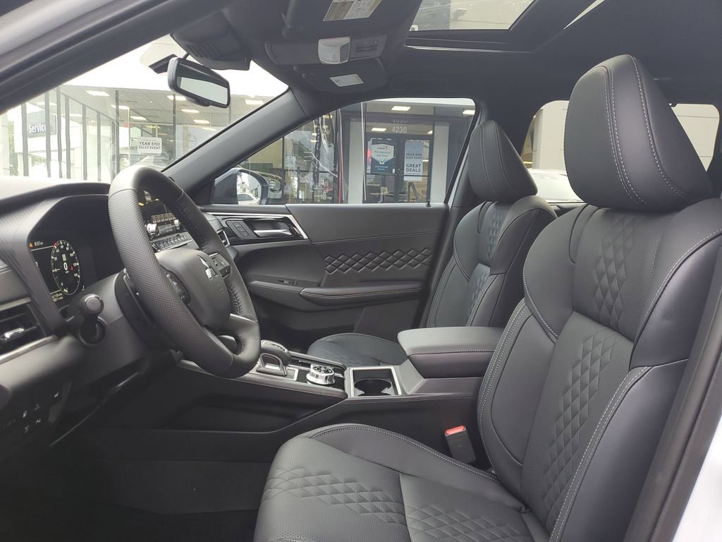 New 2025 Mitsubishi Outlander SEL Black Edition image 16