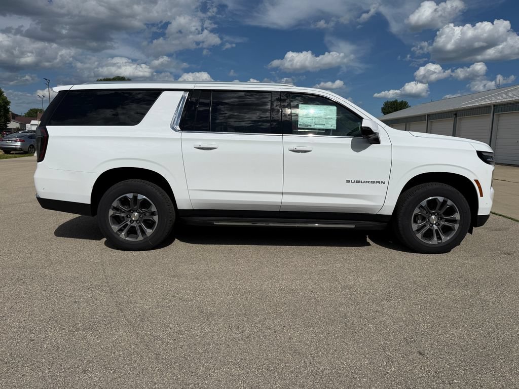 New 2026 Chevrolet Suburban LT w/ Comfort Package AWD/4WD image 4