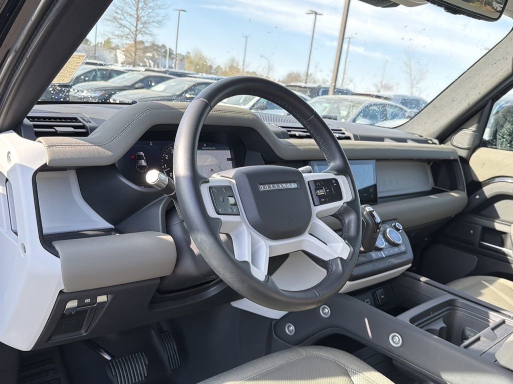 Used 2020 Land Rover Defender 110 S image 10