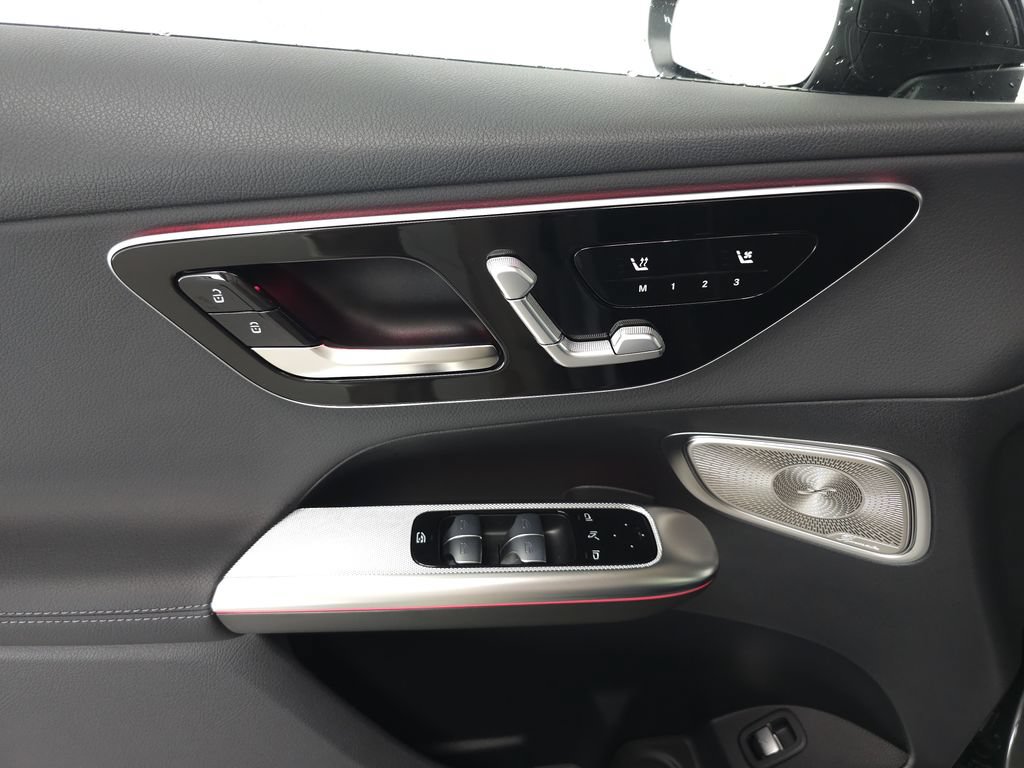 Certified 2026 Mercedes-Benz GLC 300 4MATIC image 6
