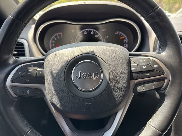 Used 2021 Jeep Grand Cherokee Laredo X AWD/4WD image 16