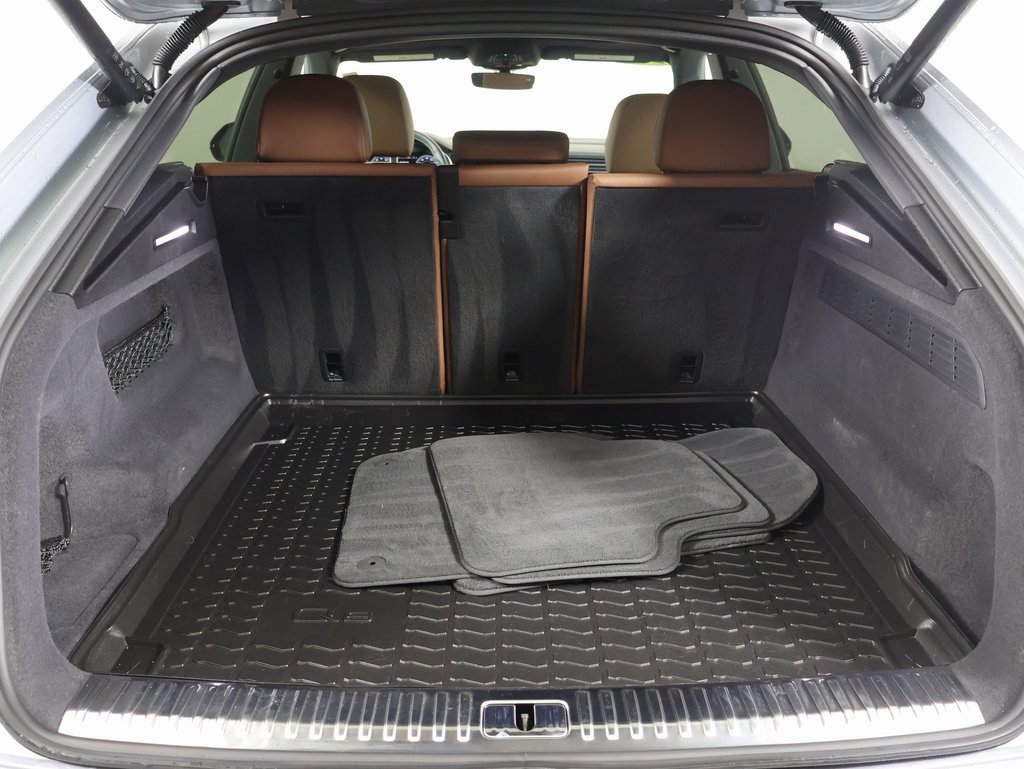 Used 2025 Audi Q8 Premium Plus w/ Premium Plus Package image 16