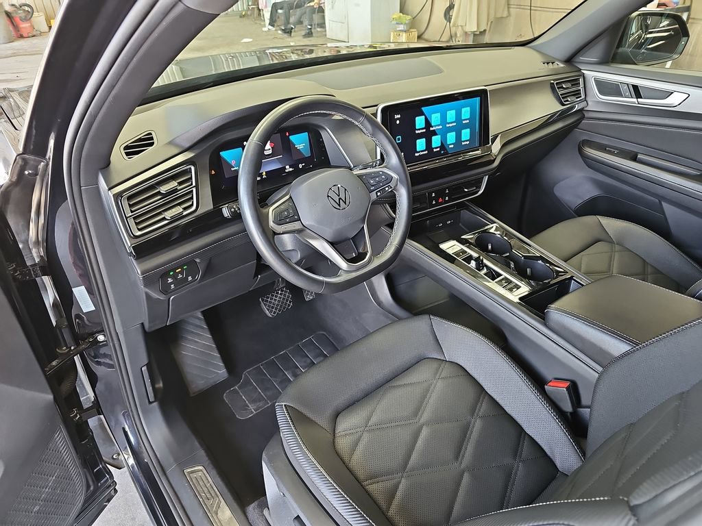 Used 2024 Volkswagen Atlas Cross Sport SE AWD/4WD image 16