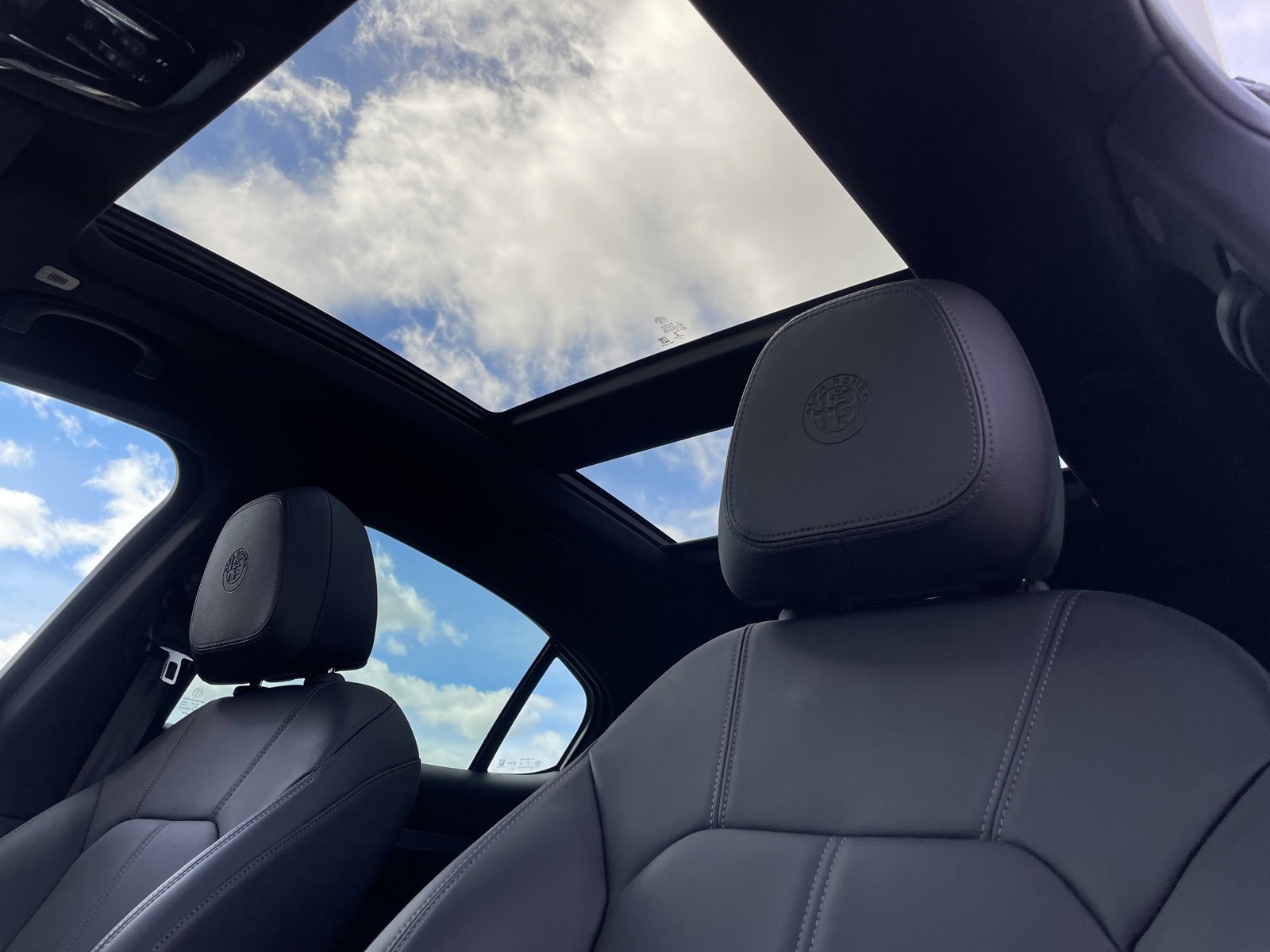 Used 2024 Alfa Romeo Stelvio Ti w/ Active Assist Plus Package image 17