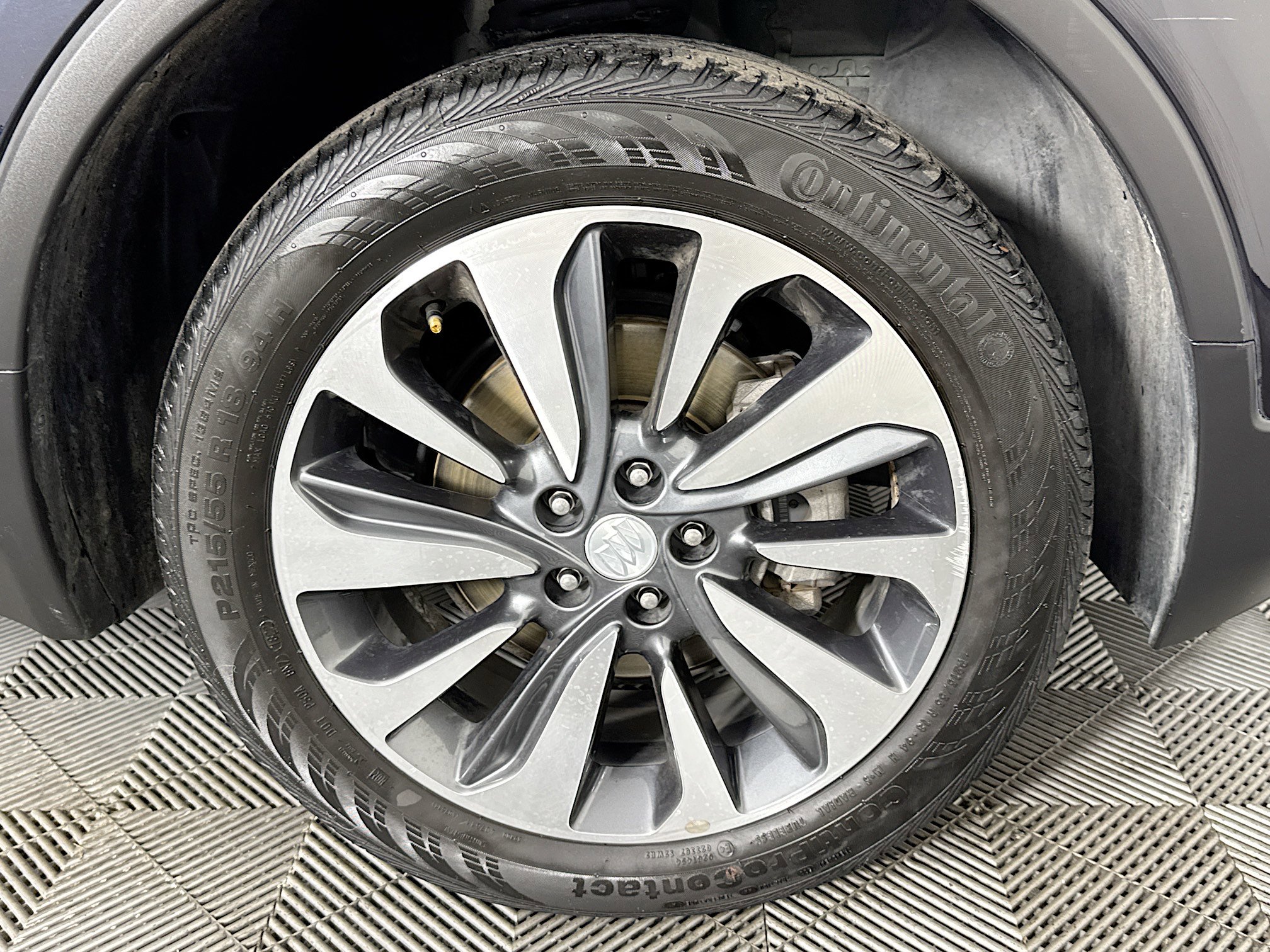 Used 2022 Buick Encore Preferred w/ Safety Package AWD/4WD image 31