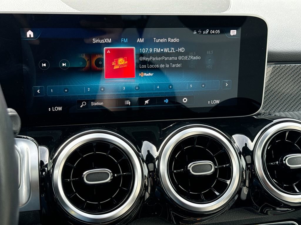 Used 2021 Mercedes-Benz GLB 250 4MATIC image 12