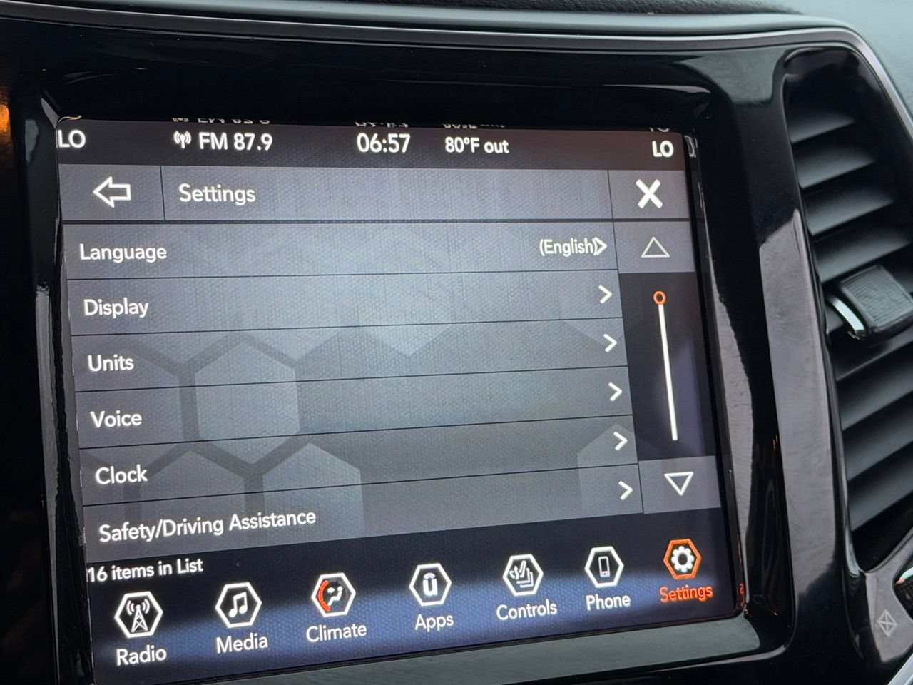 Used 2019 Jeep Cherokee Limited AWD/4WD image 30