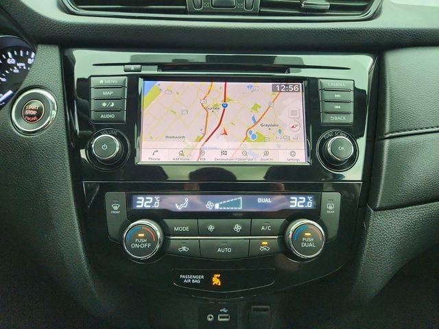 Used 2020 Nissan Rogue SV AWD/4WD image 16