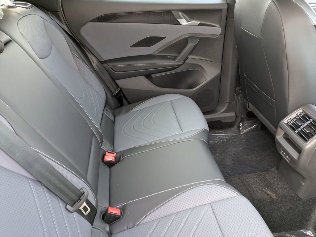 New 2026 Volkswagen Tiguan SE R-Line image 34