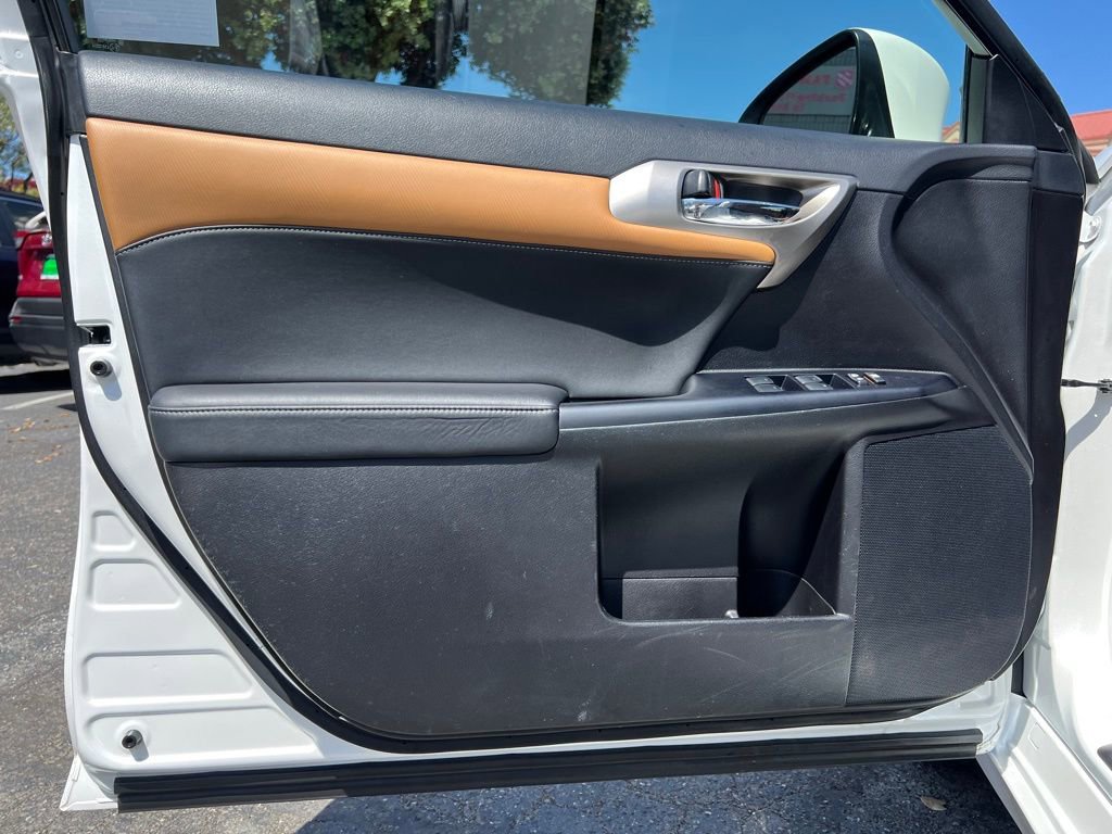 Used 2017 Lexus CT 200h w/ Accessory Package 2 image 37