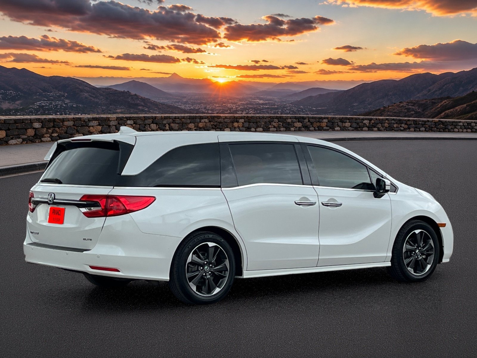 Used 2022 Honda Odyssey Elite image 5