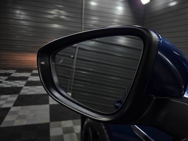 Used 2017 Volkswagen Passat 1.8T R-Line image 36