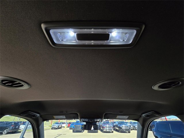 Used 2024 GMC Yukon Denali image 31