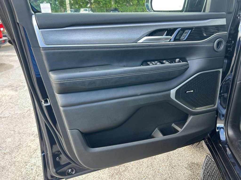 New 2025 Jeep Wagoneer Series II image 36