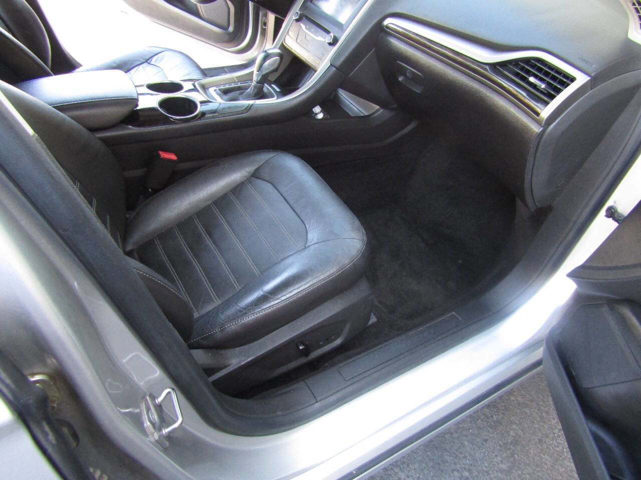 Used 2013 Ford Fusion SE image 9