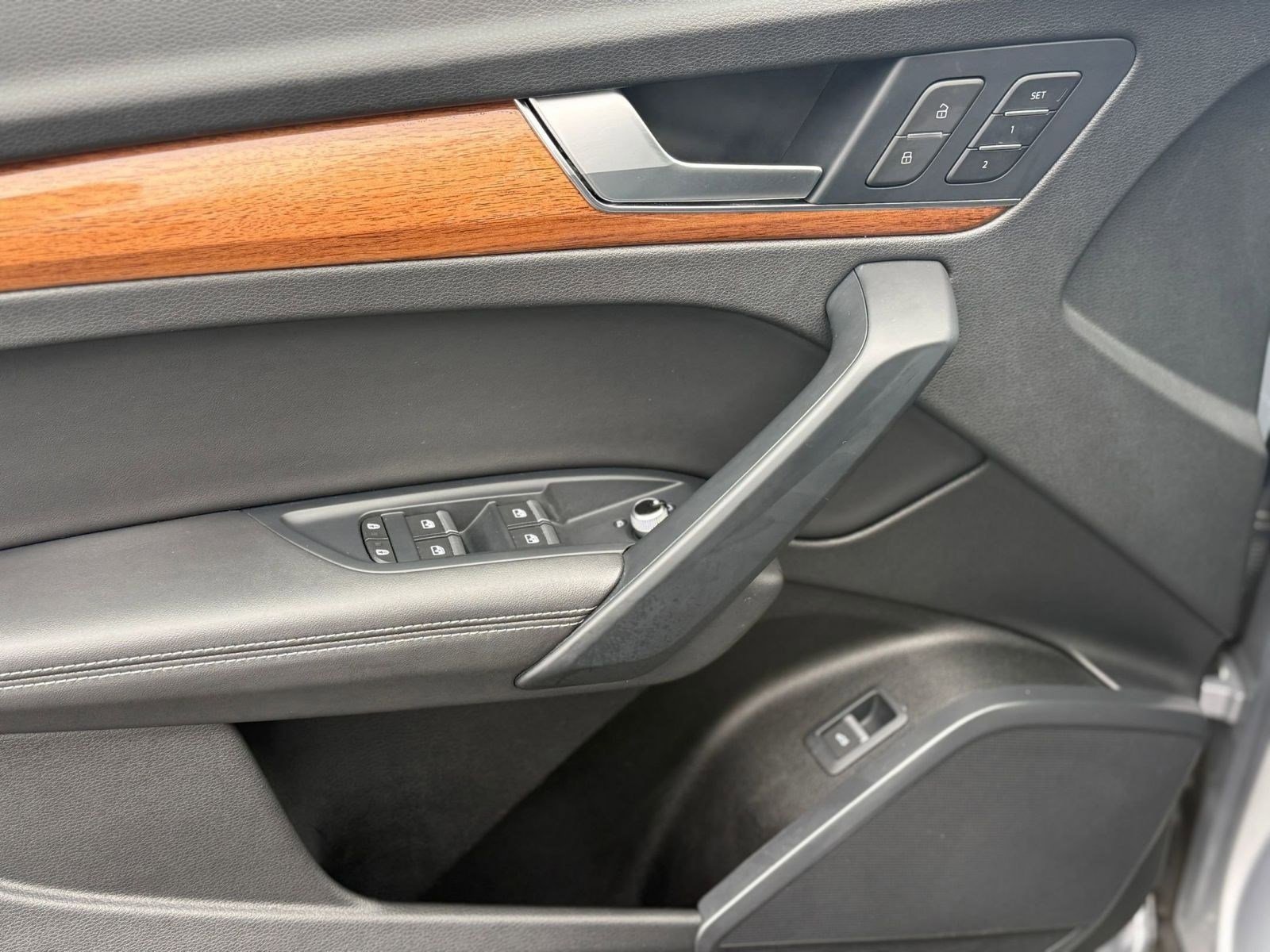 Used 2022 Audi Q5 2.0T Premium Plus w/ Premium Plus Package image 13