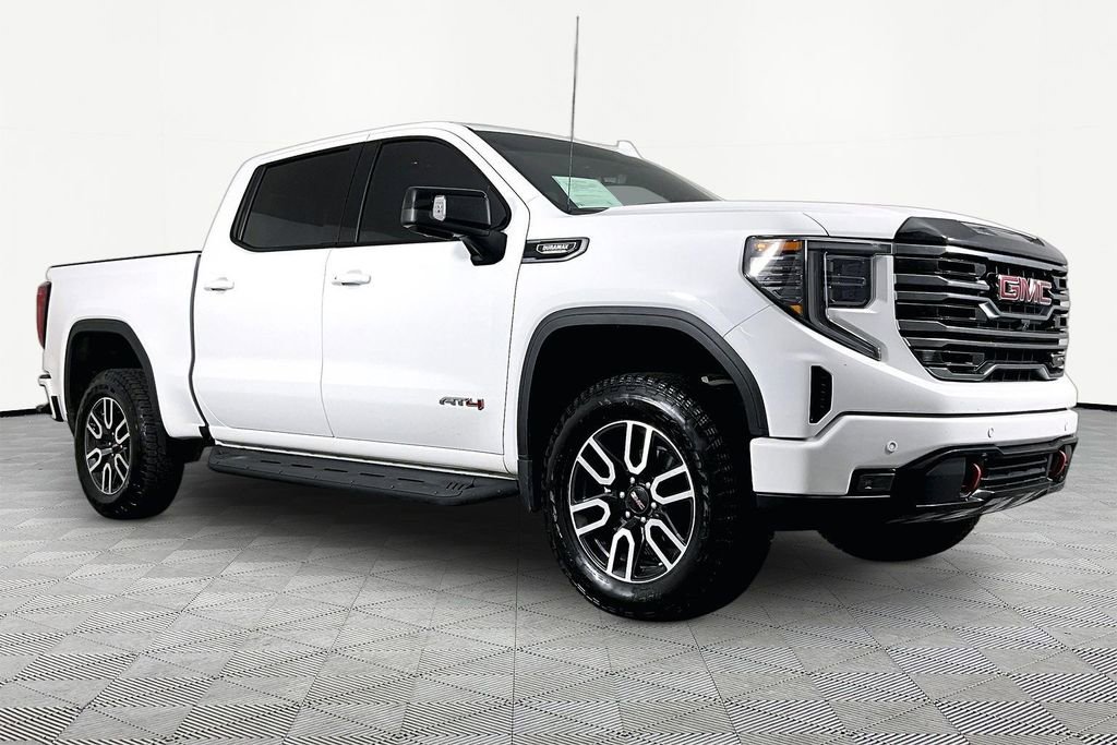 Used 2025 GMC Sierra 1500 AT4 w/ AT4 Premium Package AWD/4WD image 2