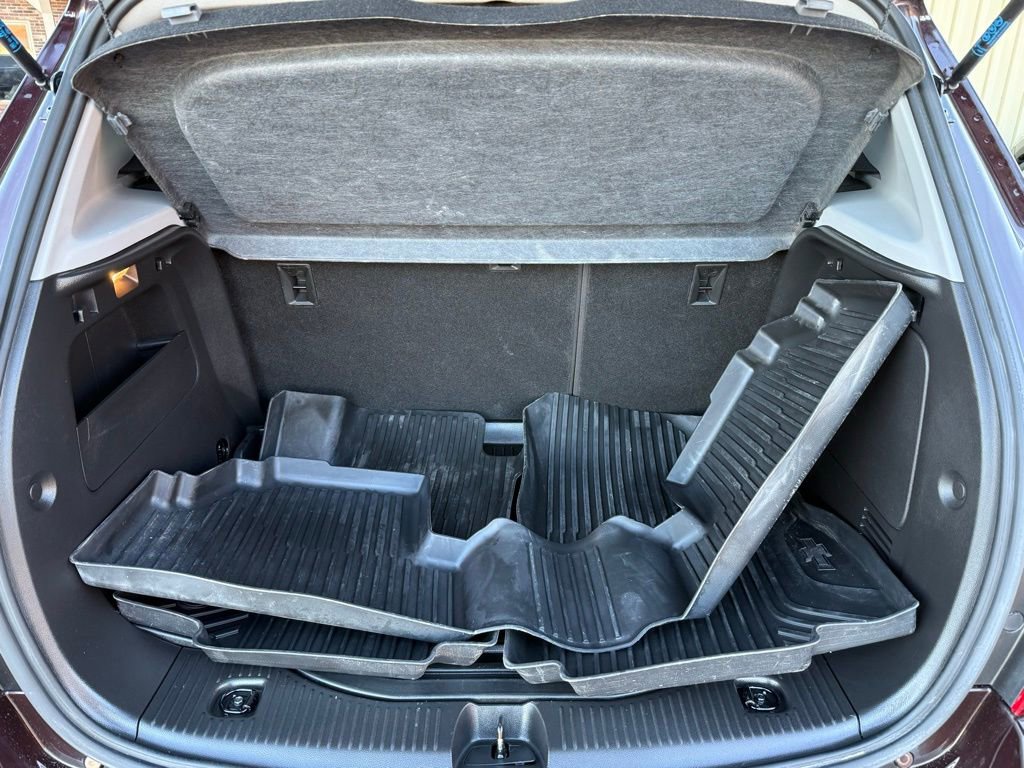 Used 2021 Chevrolet Trax LT w/ LT Convenience Package image 19