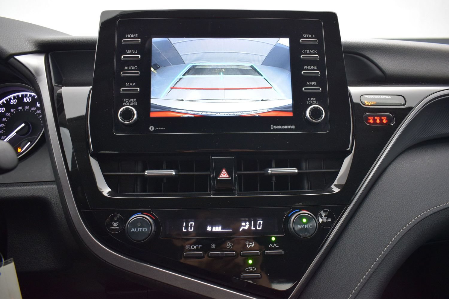 Used 2024 Toyota Camry SE FWD image 15