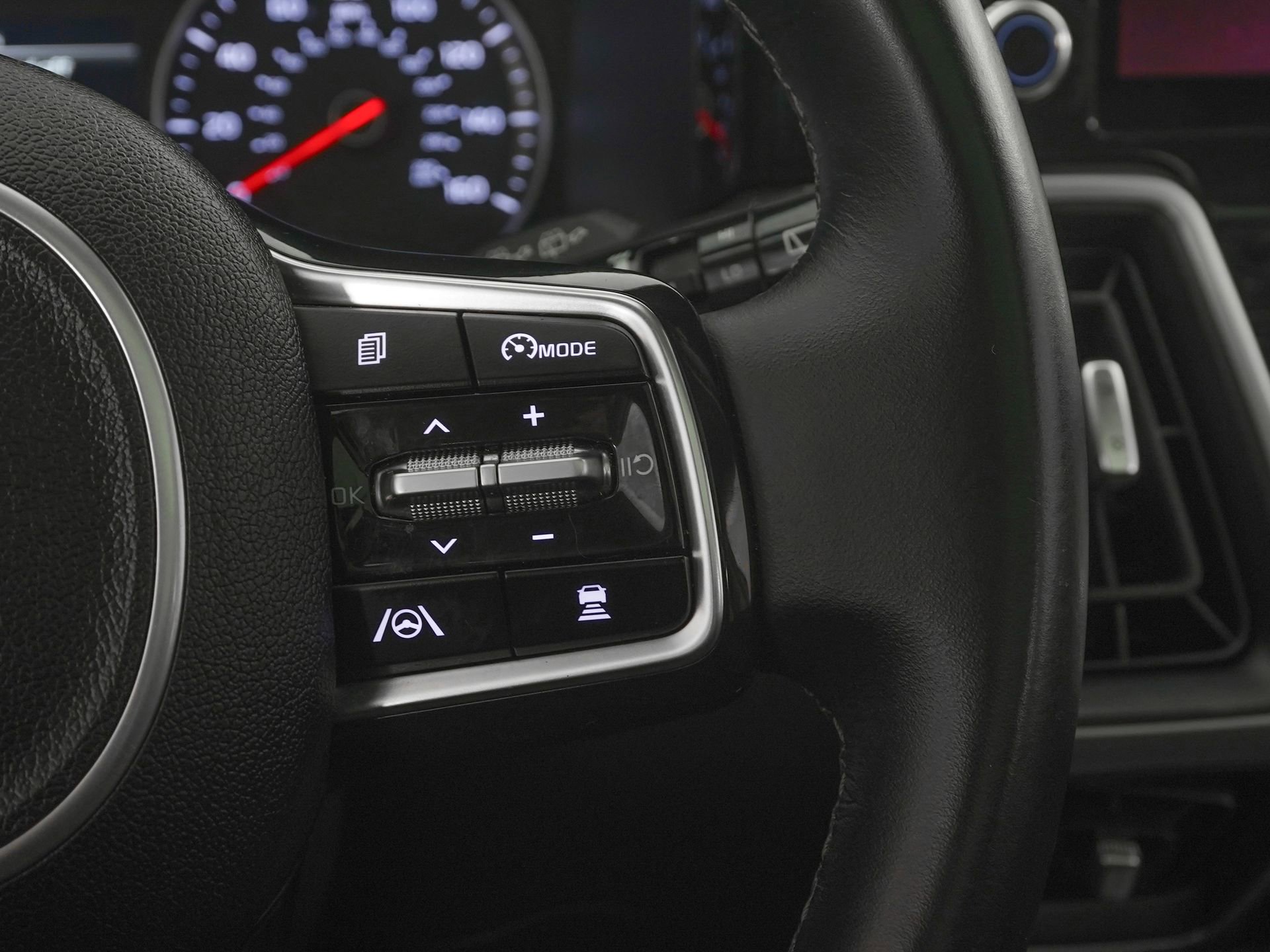 Used 2022 Kia Sorento EX w/ Panoramic Sunroof Package image 22