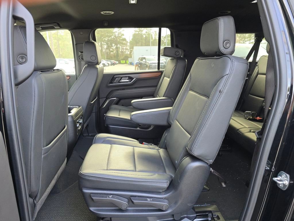 Used 2025 GMC Yukon XL Denali image 29