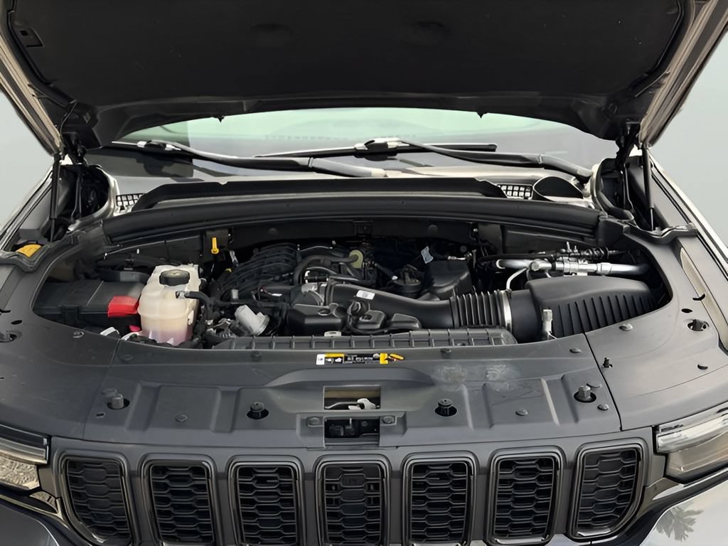 Used 2022 Jeep Grand Cherokee L Laredo AWD/4WD image 77