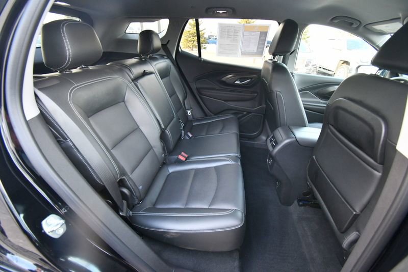 Used 2023 GMC Terrain SLT AWD/4WD image 18