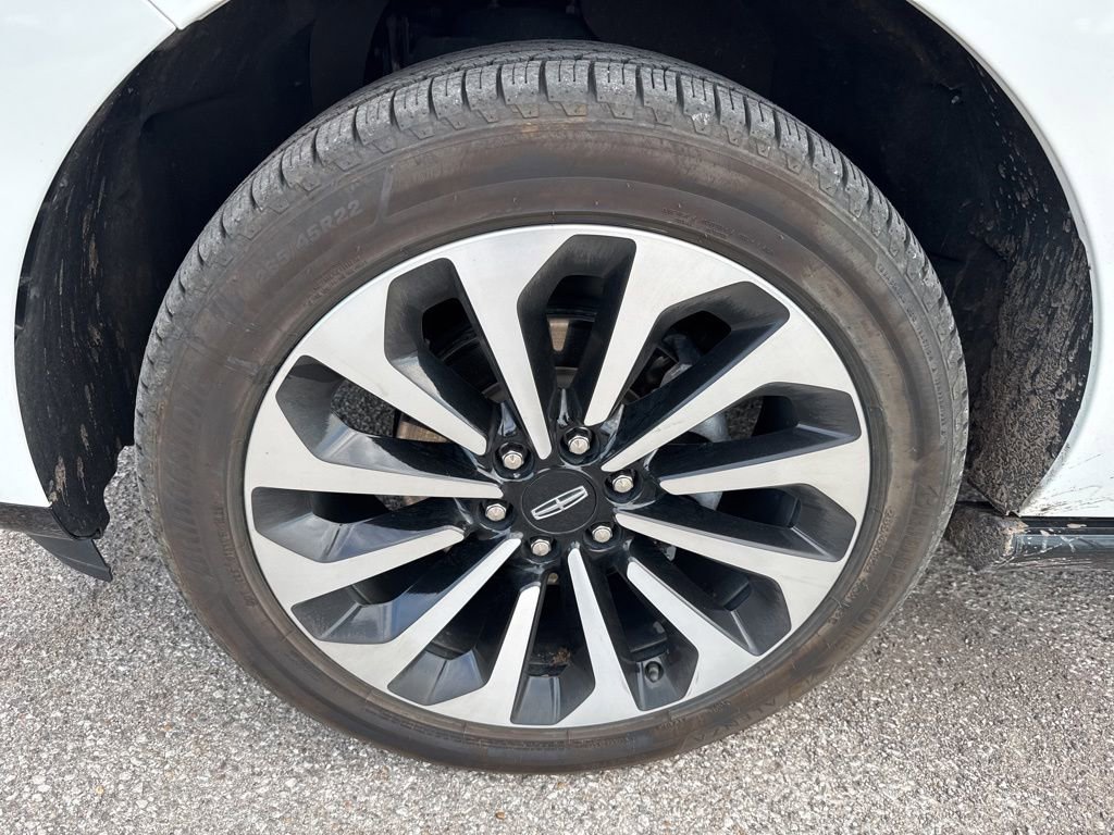 Used 2022 Lincoln Navigator Reserve AWD/4WD image 4