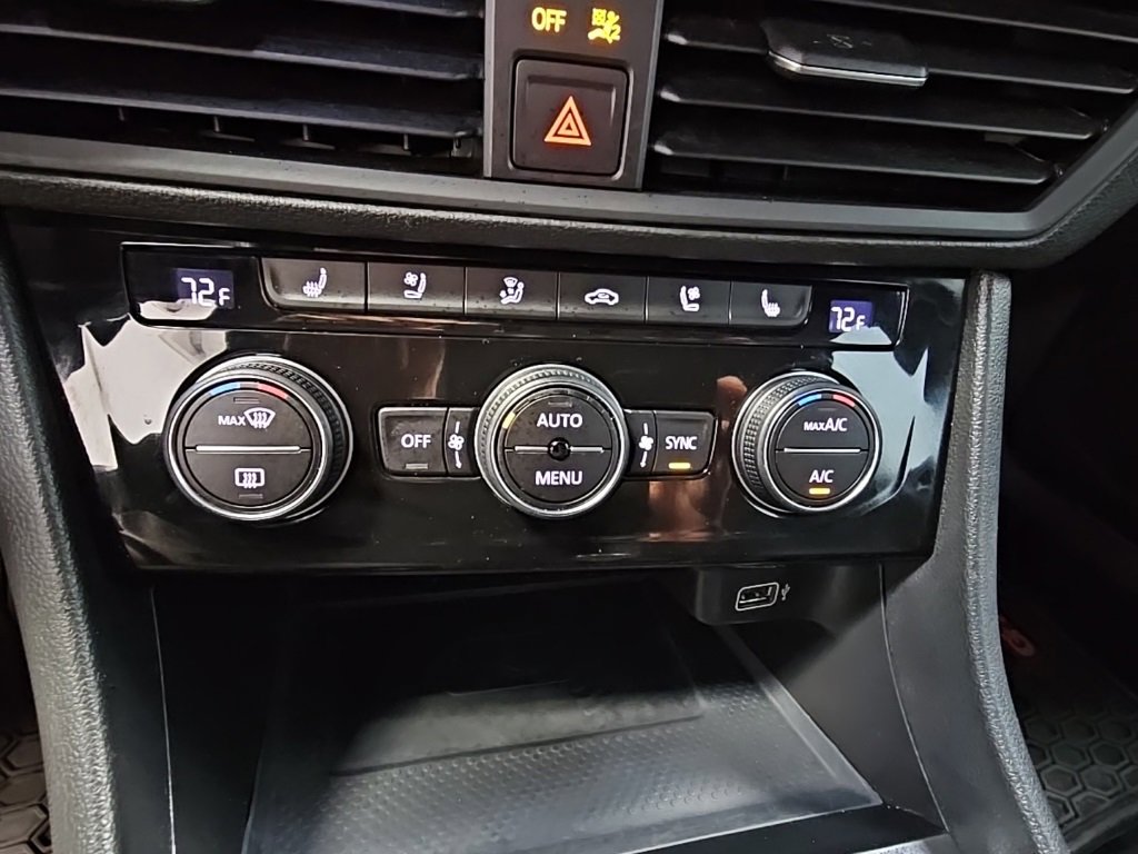 Used 2020 Volkswagen Jetta GLI Autobahn w/ GLI Autobahn Black Package image 16