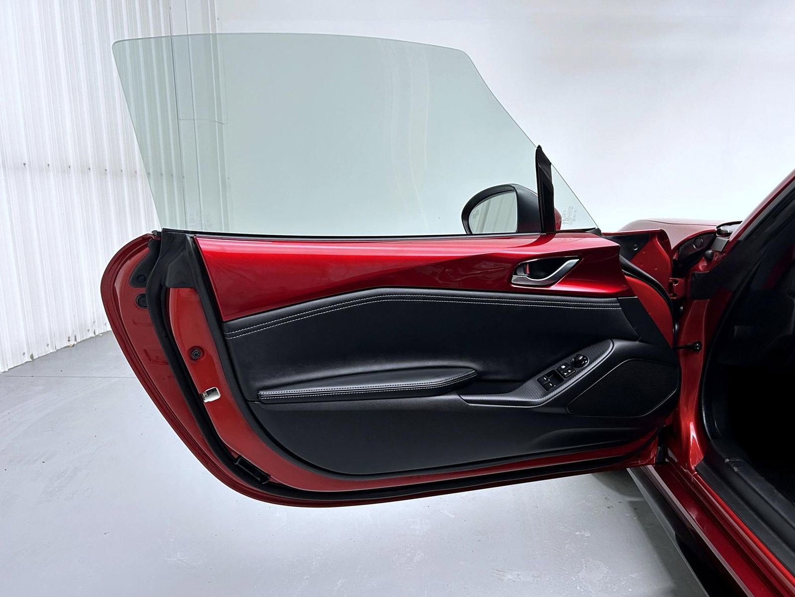 Used 2025 MAZDA MX-5 Miata RF Grand Touring w/ Appearance Package image 9