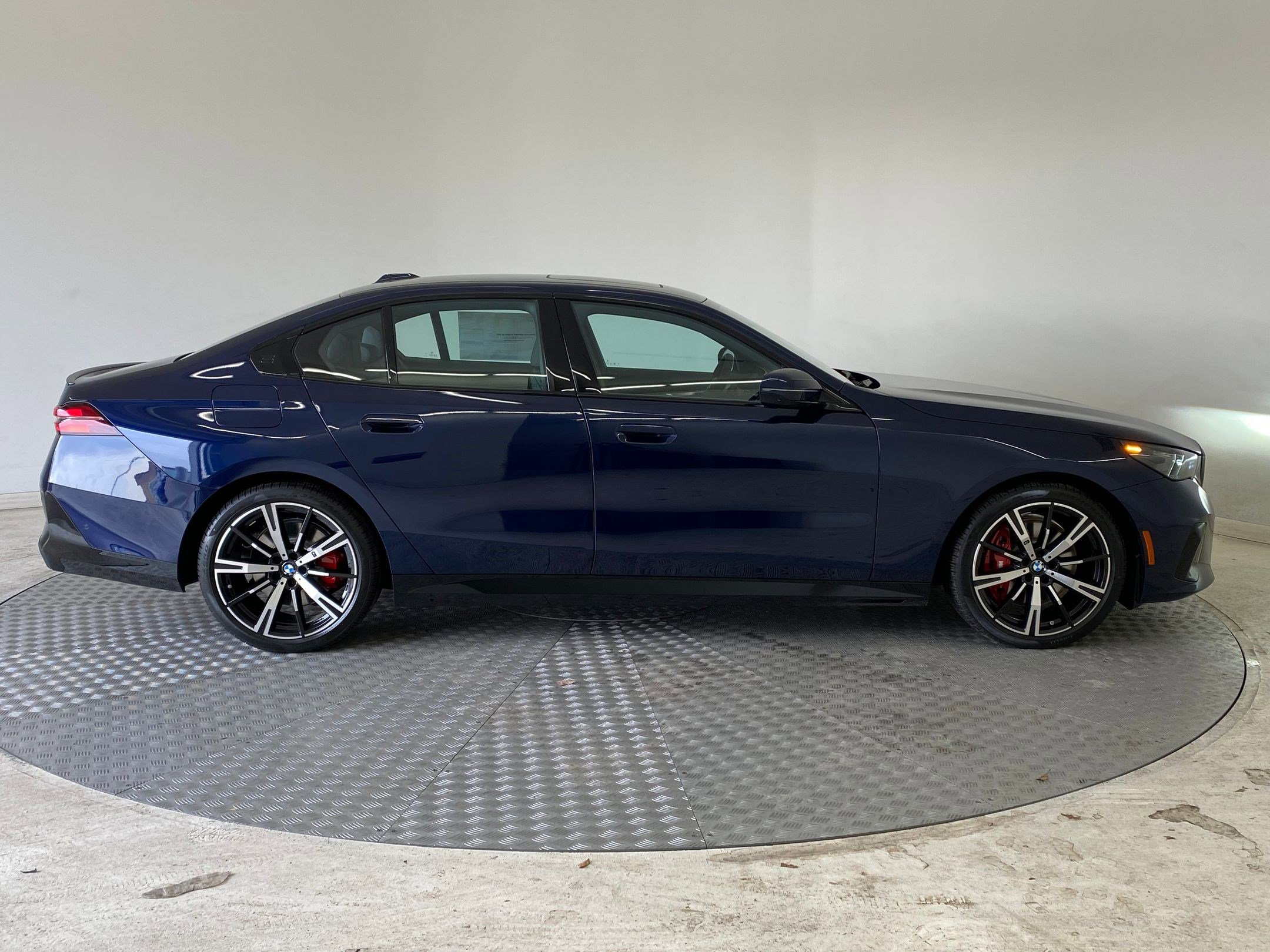 New 2026 BMW 540i xDrive w/ M Sport Package image 8