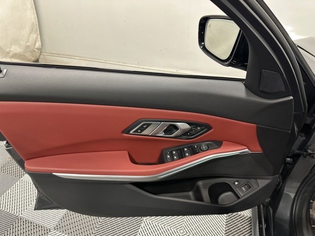 Used 2022 BMW 330e xDrive image 15