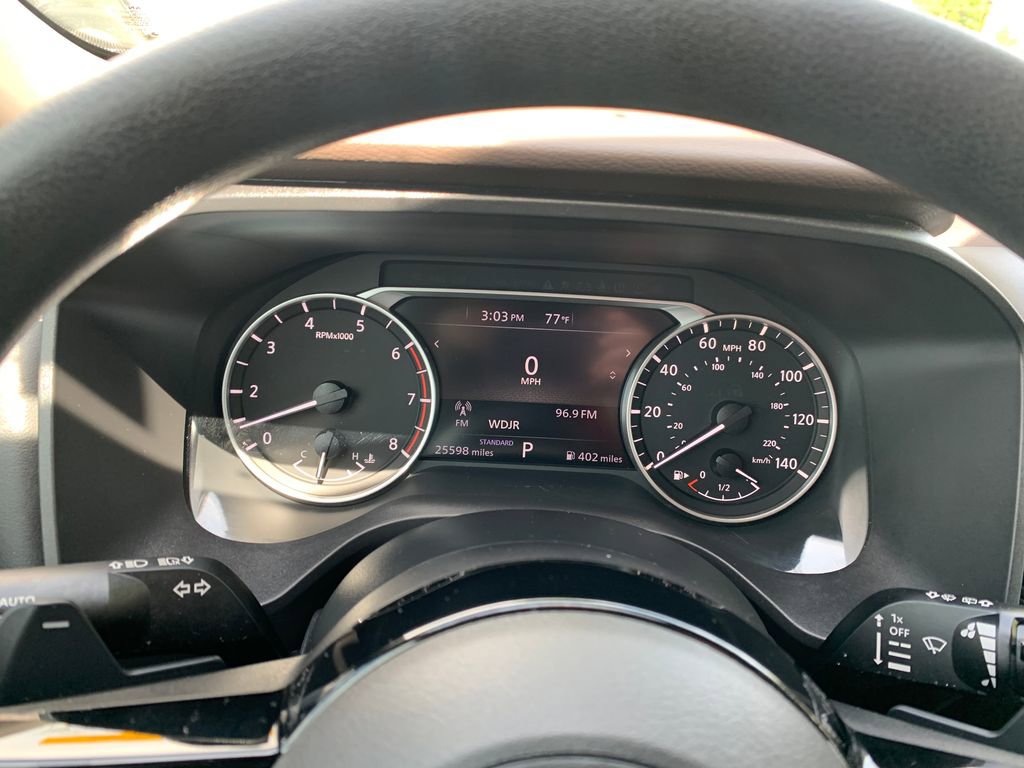 Used 2023 Nissan Rogue SV image 9