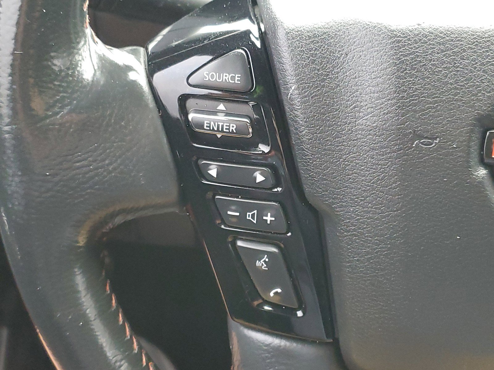 Used 2022 Nissan Frontier Pro-X image 17