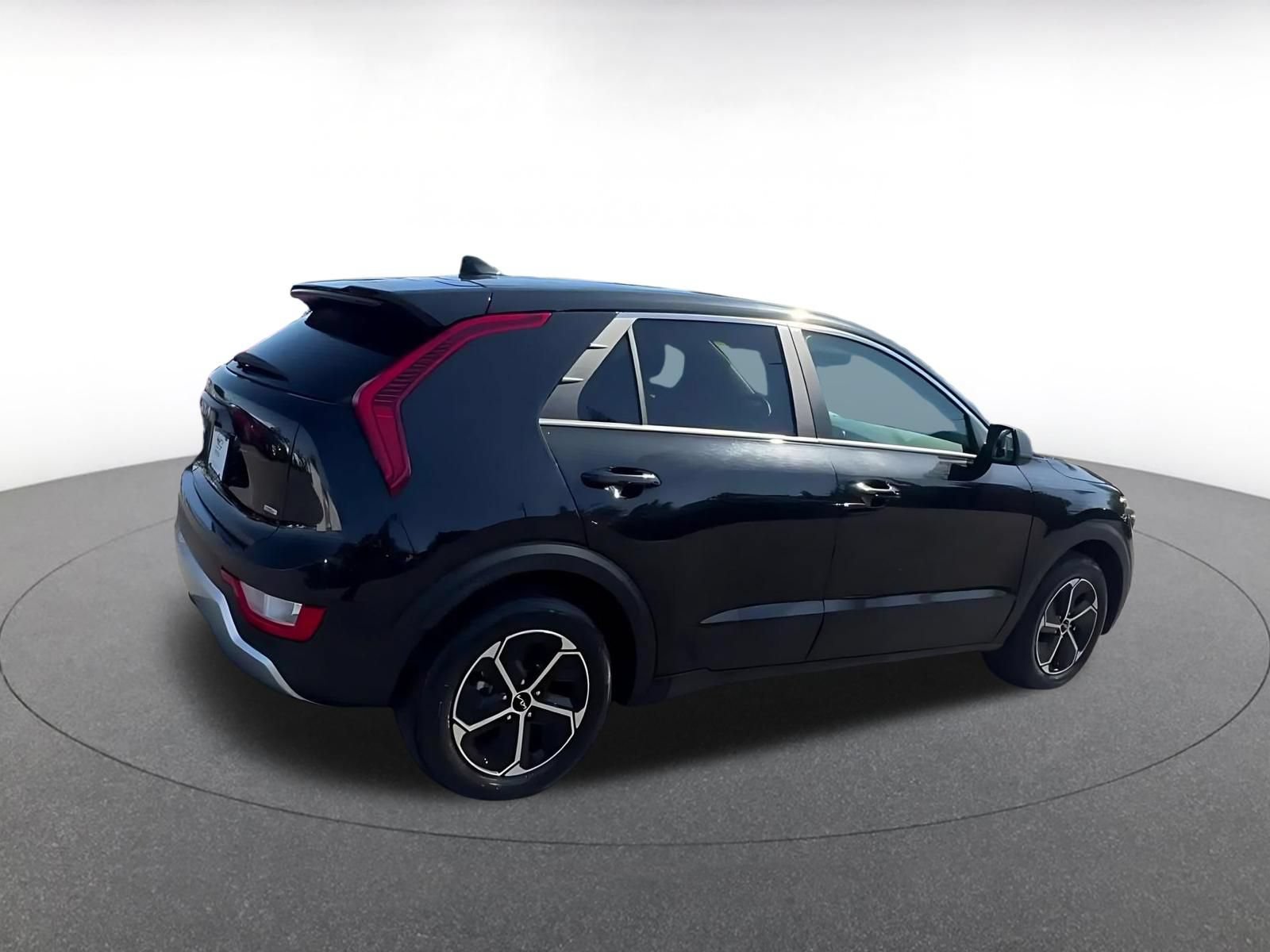 Used 2026 Kia Niro LX FWD image 15