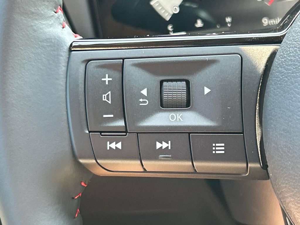 New 2026 Nissan Kicks SR FWD image 21
