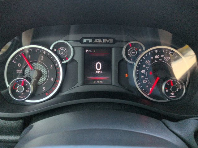 Certified 2025 RAM 3500 Big Horn AWD/4WD image 29