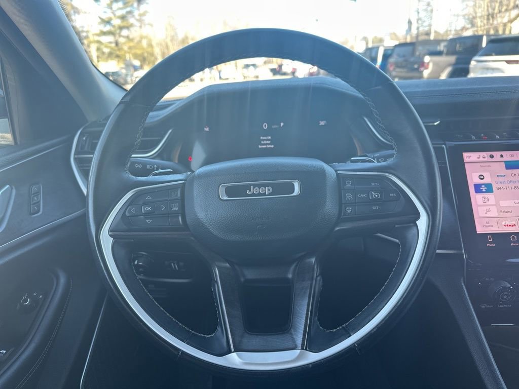 Used 2022 Jeep Grand Cherokee L Limited w/ Luxury Tech Group II image 16