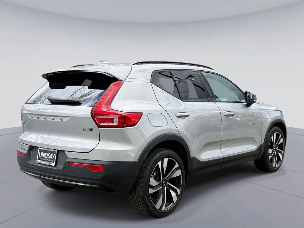 Used 2023 Volvo XC40 B5 Plus w/ Driver Assist Package AWD/4WD image 10